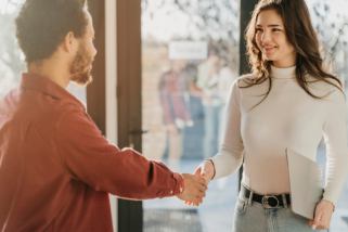 Reportwise recrute des jeunes diplômés